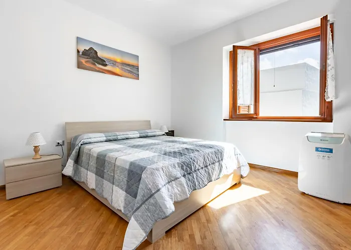 Guesthost - Calasetta-nice Near Sottotorre Beach! Daire Calasetta
